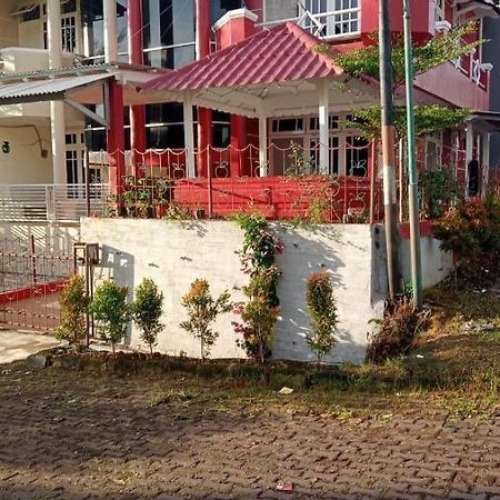 Villa Musti Green Apple Cipanas Sindanglaya Exteriör bild